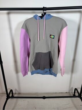 Colorblock Pullover Hoodie in Gray, Pink & Blue with Patch Detail